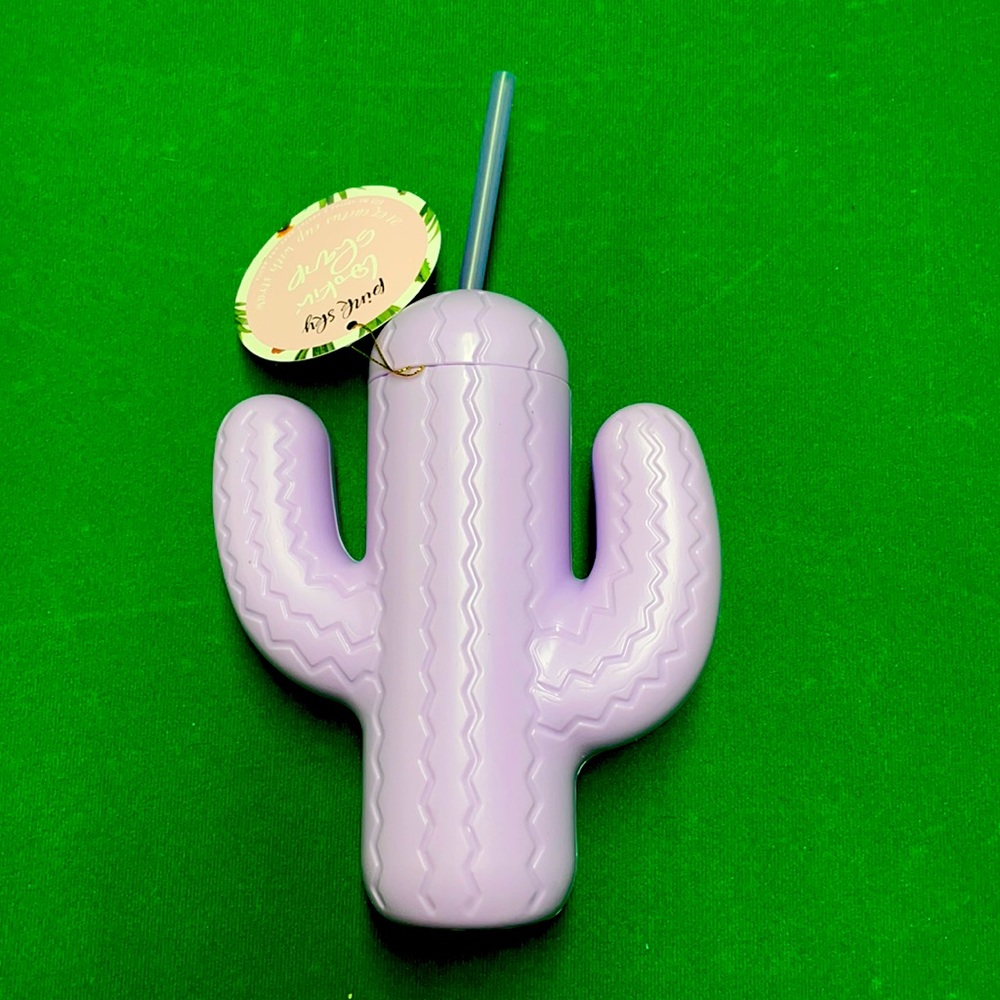 Pink Sky Cactus Sipper Cup. Plastic.